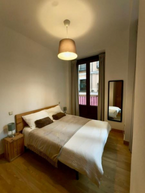 Madrid Room Sol Center